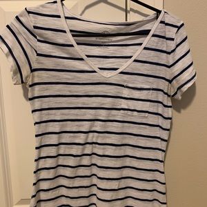 SO v-neck